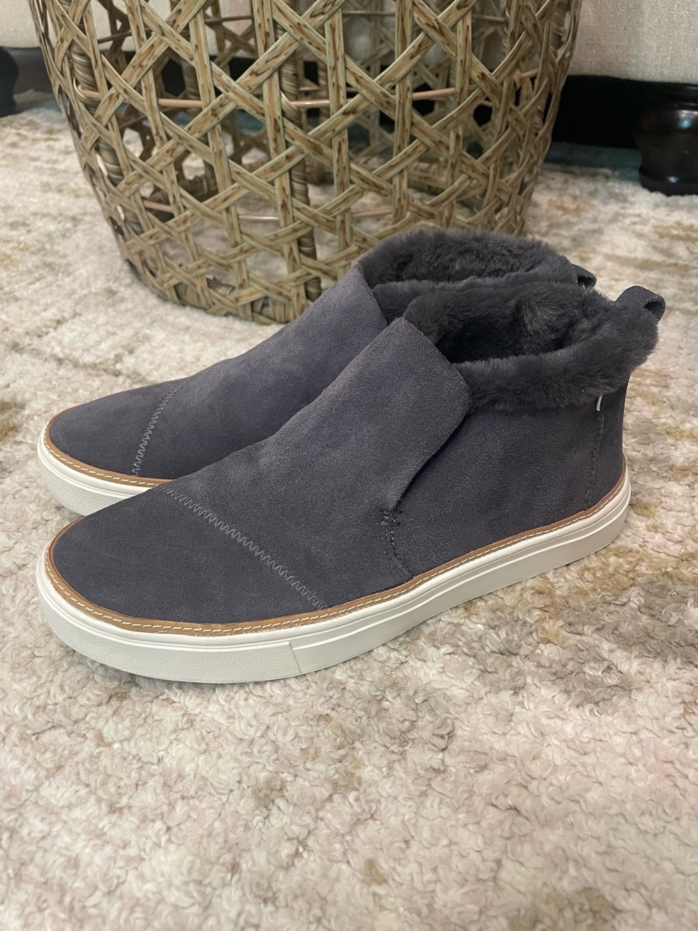 TOMS Women’s Gray Paxton Sneakers